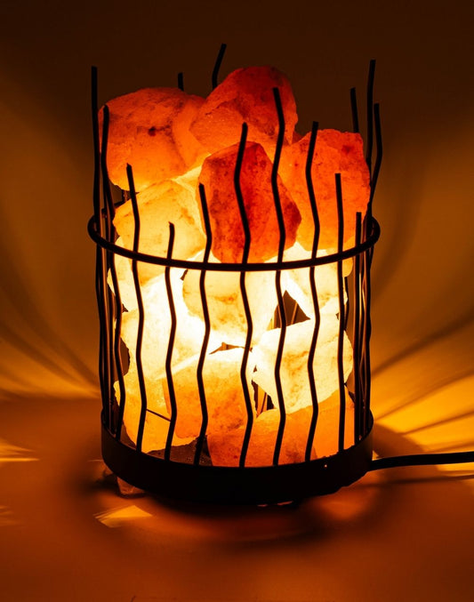 Pillar Style Iron Basket with Salt Chunks Lamp